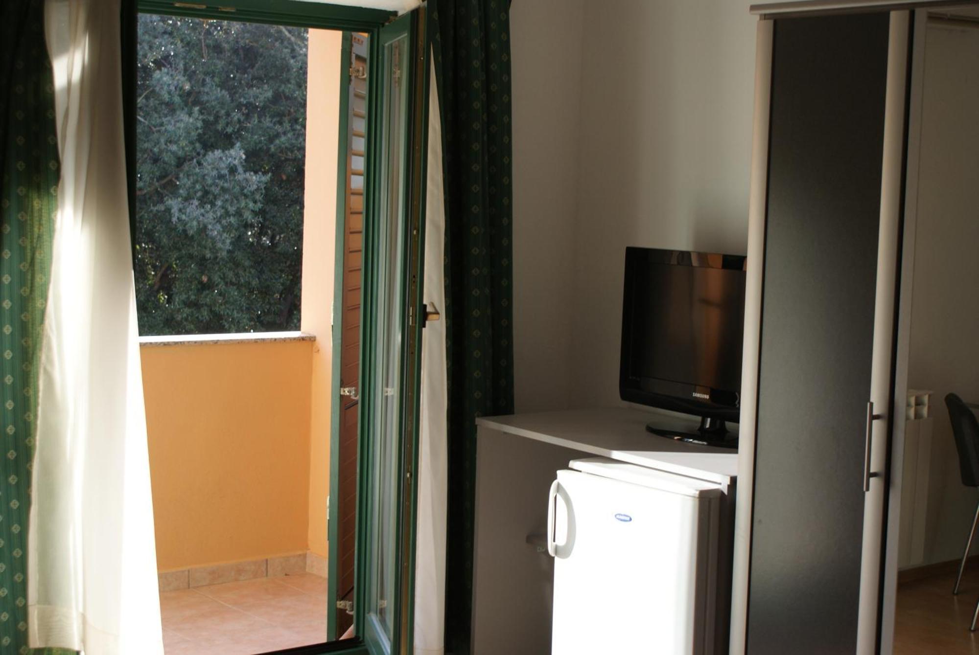 Pansion Ana Hotel Mali Lošinj Eksteriør billede