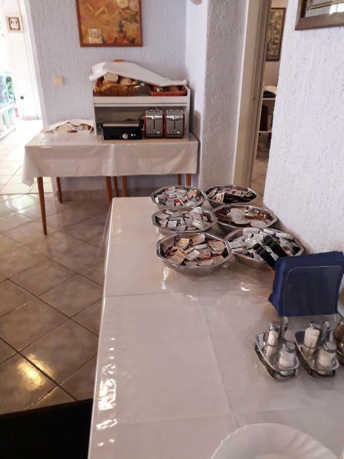 Pansion Ana Hotel Mali Lošinj Eksteriør billede